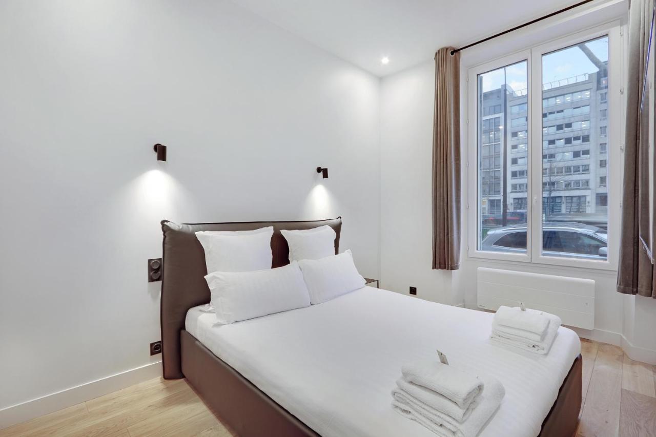Pick A Flat'S Apartment In Neuilly Sur Seine - Avenue Charles De Gaulle Exteriör bild